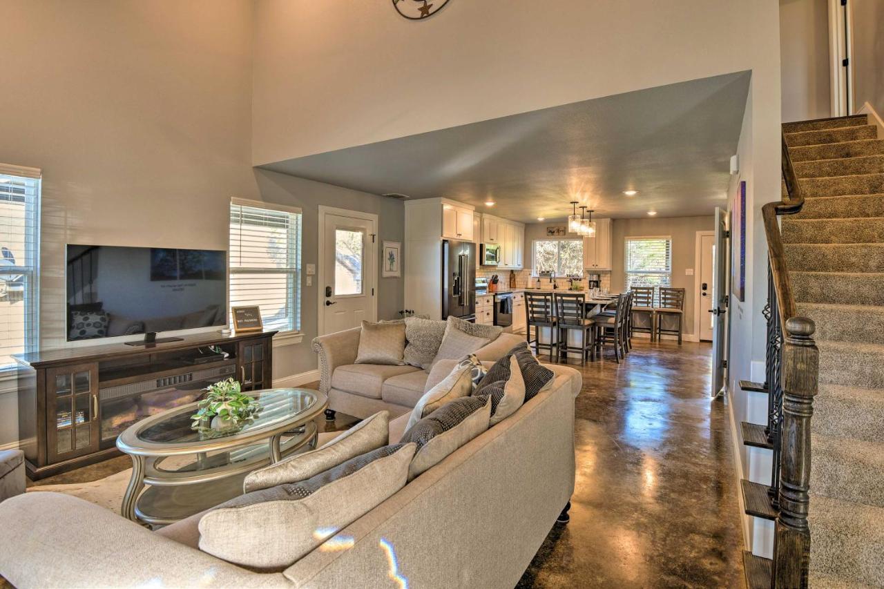 Granbury Home With Hot Tub And Furnished Patio! Exteriör bild