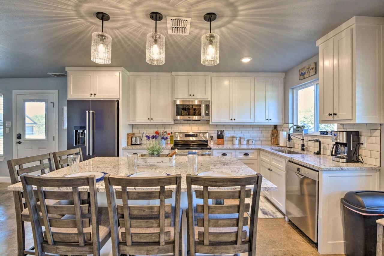 Granbury Home With Hot Tub And Furnished Patio! Exteriör bild