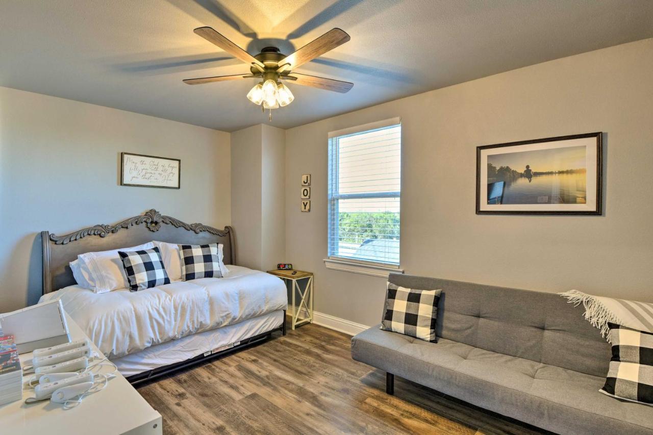 Granbury Home With Hot Tub And Furnished Patio! Exteriör bild