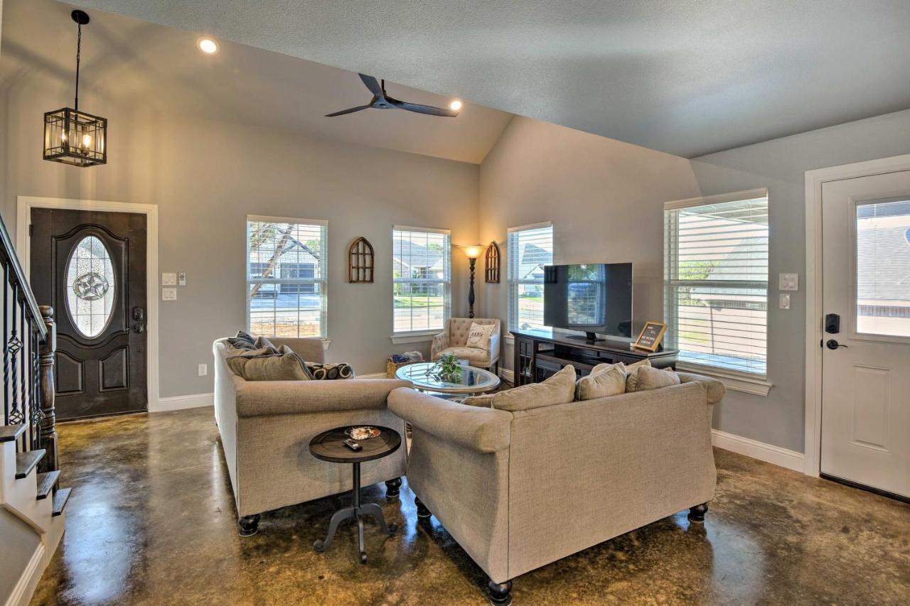 Granbury Home With Hot Tub And Furnished Patio! Exteriör bild
