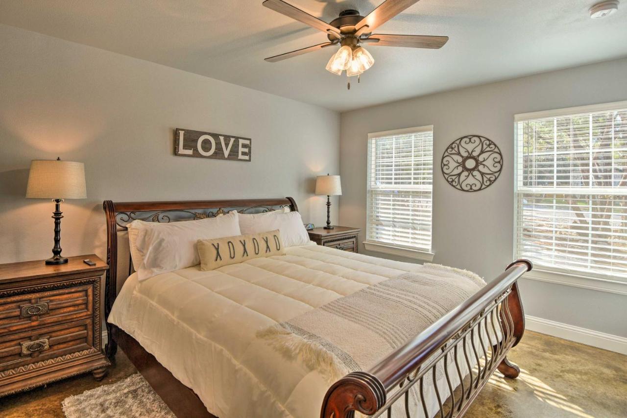 Granbury Home With Hot Tub And Furnished Patio! Exteriör bild