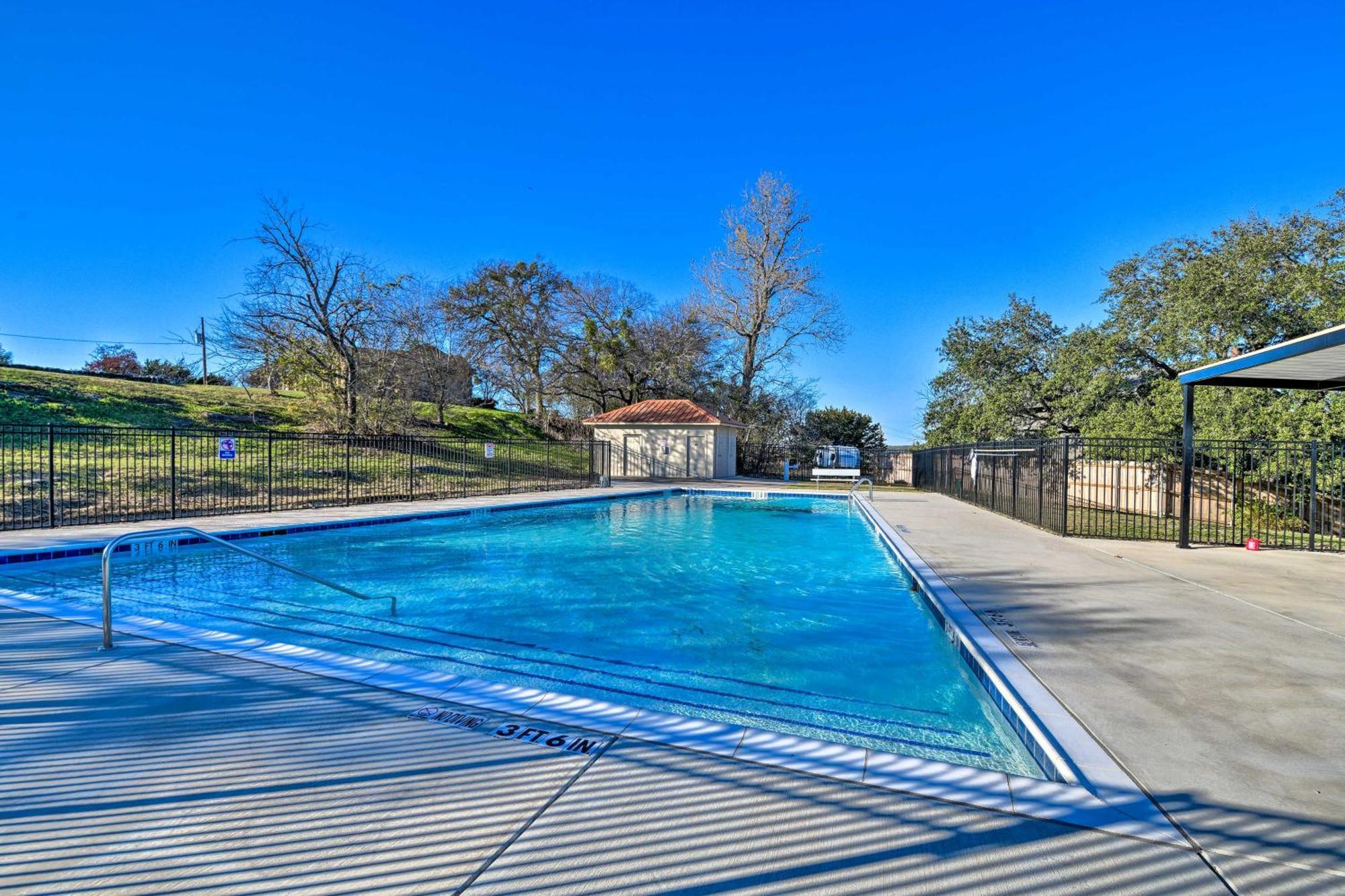 Granbury Home With Hot Tub And Furnished Patio! Exteriör bild