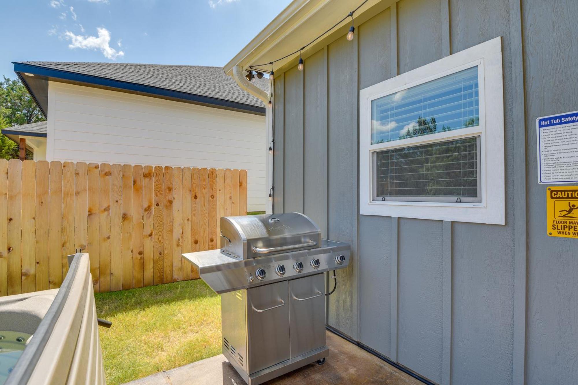 Granbury Home With Hot Tub And Furnished Patio! Exteriör bild