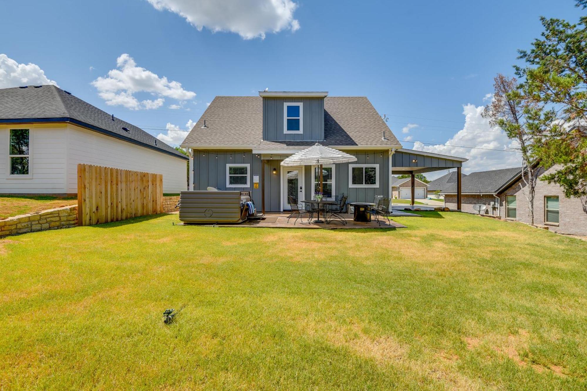 Granbury Home With Hot Tub And Furnished Patio! Exteriör bild