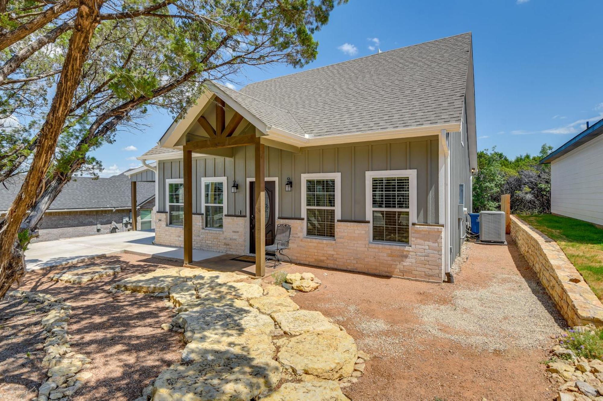 Granbury Home With Hot Tub And Furnished Patio! Exteriör bild